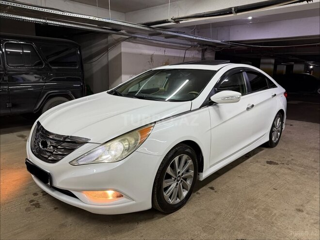 Hyundai Sonata-13