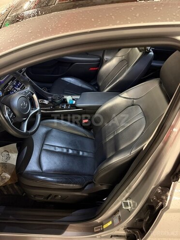 Hyundai Sonata-14