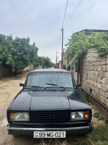 LADA (VAZ) 2107-1