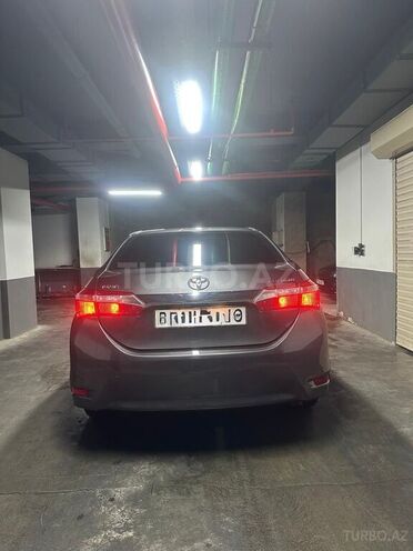 Toyota Corolla-2