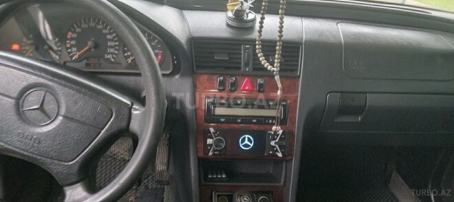 Mercedes C 200-7
