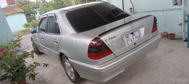 Mercedes C 200-2