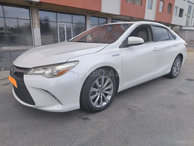 Toyota Camry-5