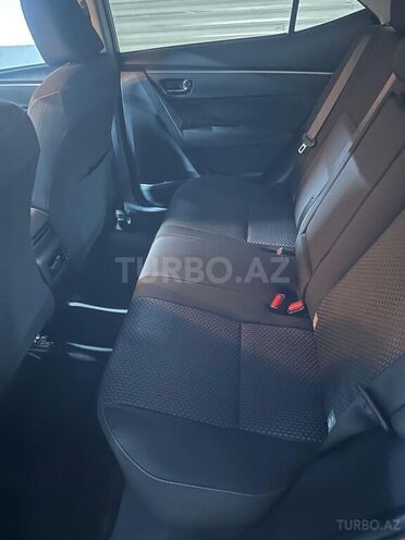Toyota Corolla-7