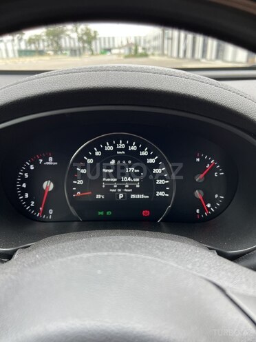 Kia Sorento-8