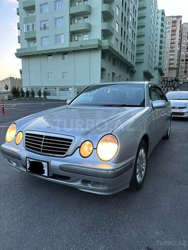 Mercedes E 240-2