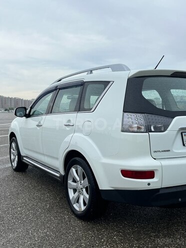 Mitsubishi Outlander-5