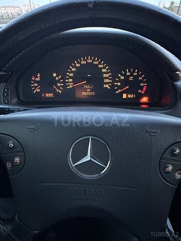 Mercedes E 240-12