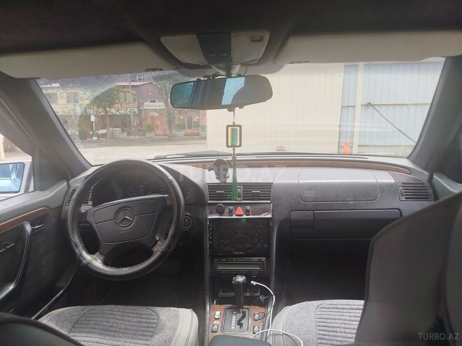 Mercedes C 220-13