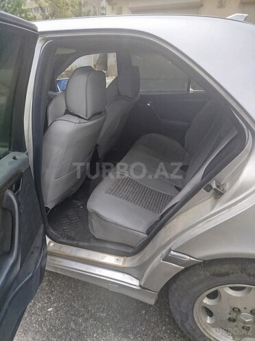 Mercedes C 220-10