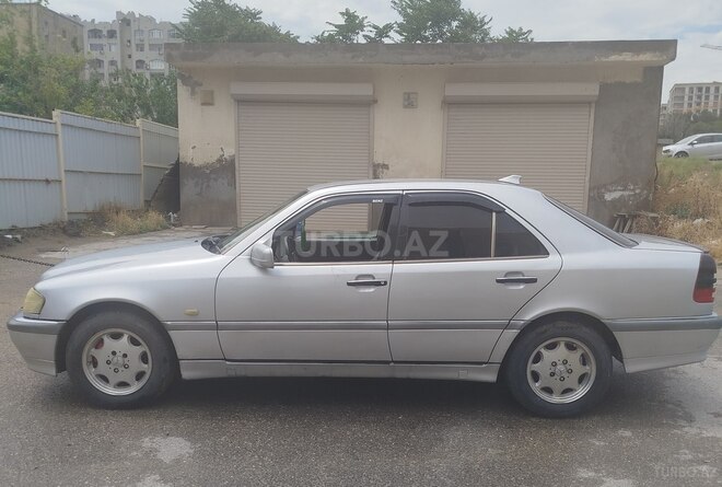 Mercedes C 220-7