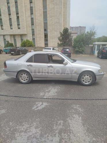 Mercedes C 220-9