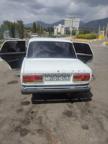 LADA (VAZ) 2107-2
