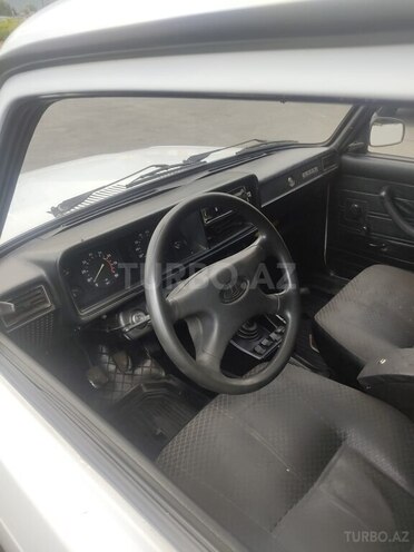 LADA (VAZ) 2107-13