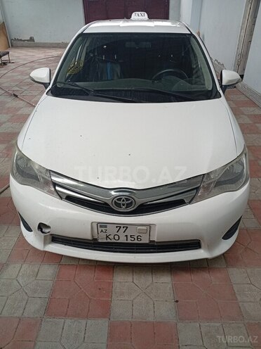 Toyota Corolla Fielder-6