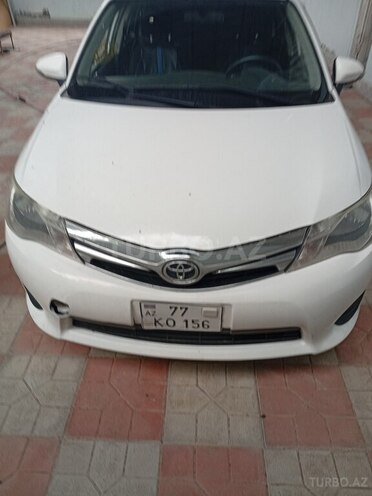 Toyota Corolla Fielder-1