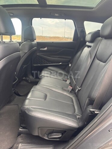 Hyundai Santa Fe-5