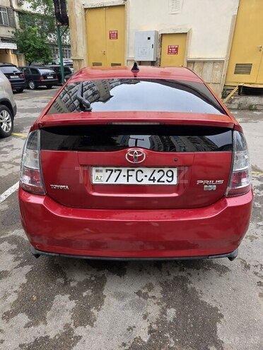 Toyota Prius-4