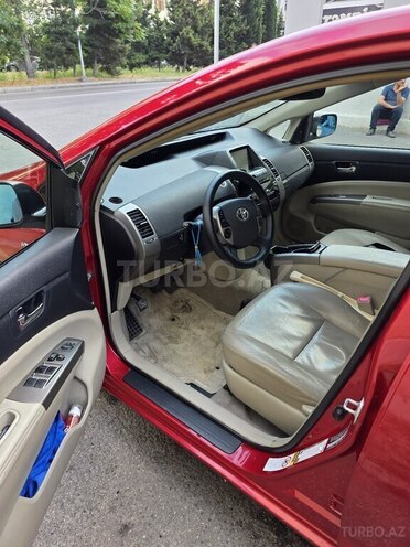 Toyota Prius-11