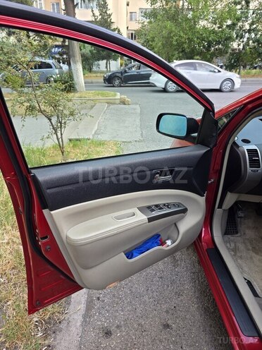 Toyota Prius-12