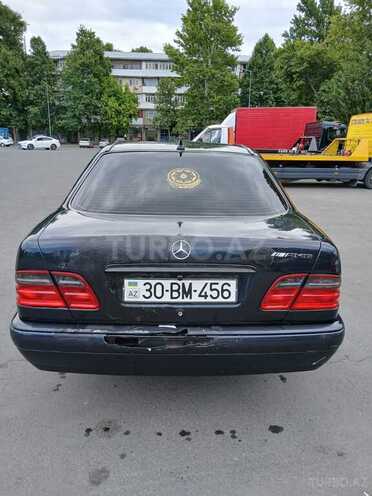 Mercedes E 230-4