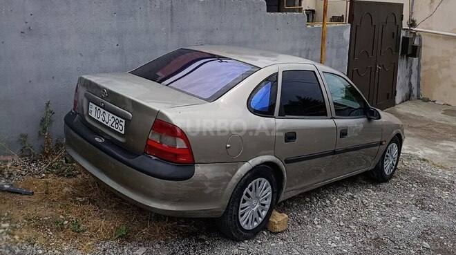 Opel Vectra-2