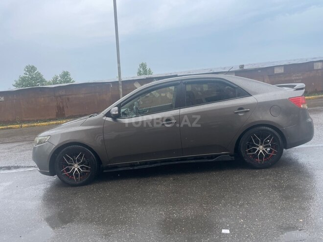 Kia Cerato-5