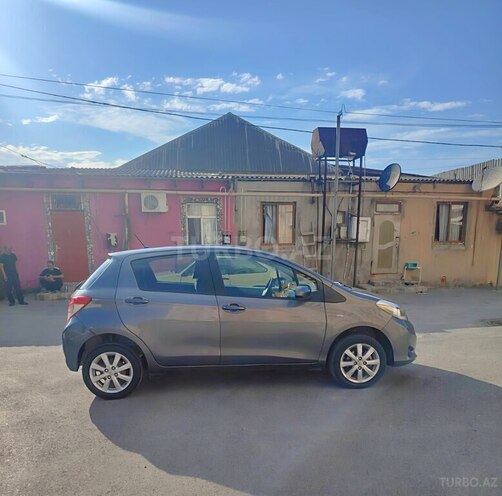 Toyota Vitz-3