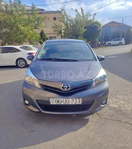 Toyota Vitz-1