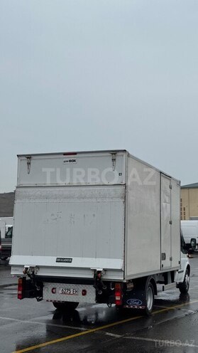 Ford Transit-4