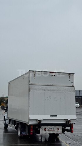 Ford Transit-3