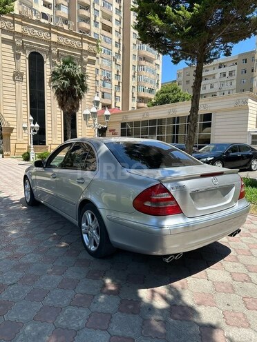 Mercedes E 240-9