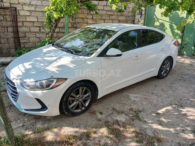 Hyundai Elantra-3