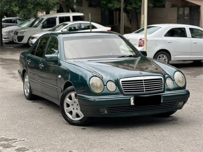 Mercedes E 200-4