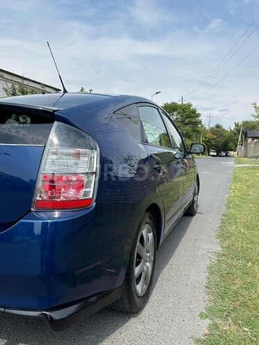 Toyota Prius-13