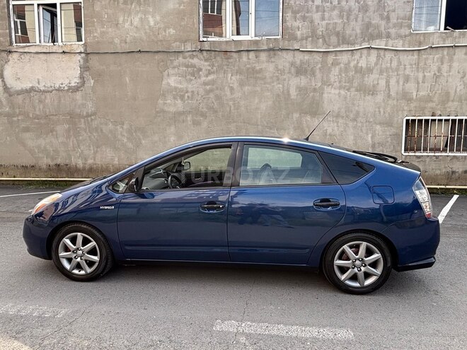 Toyota Prius-4