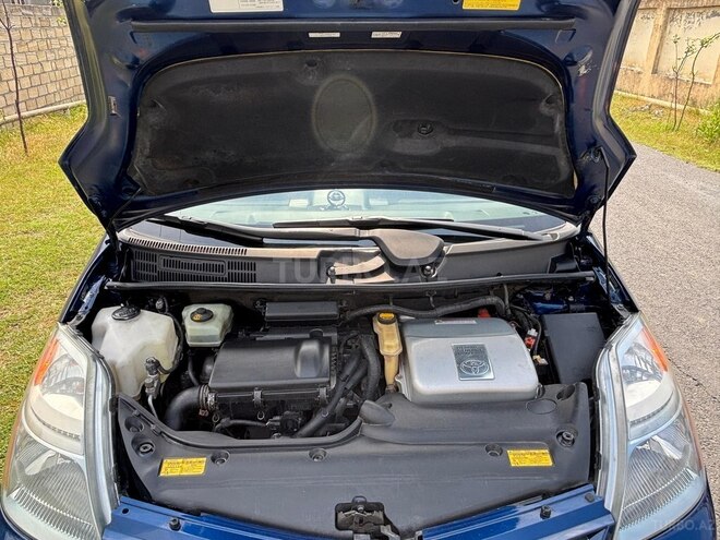 Toyota Prius-11