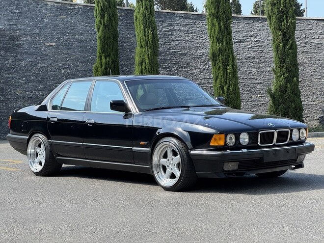 BMW 740-2
