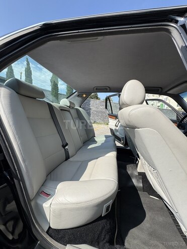 BMW 740-19