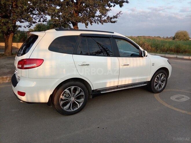 Hyundai Santa Fe-10