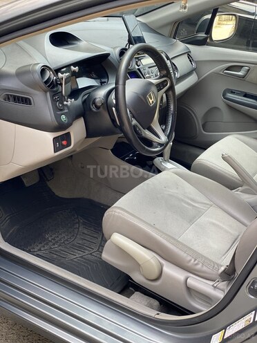 Honda Insight-8
