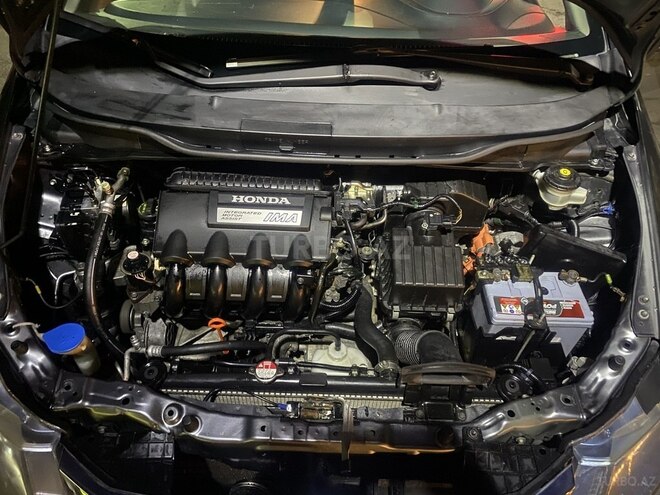 Honda Insight-12