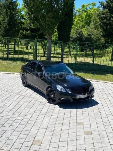 Mercedes E 250 4MATIC-1