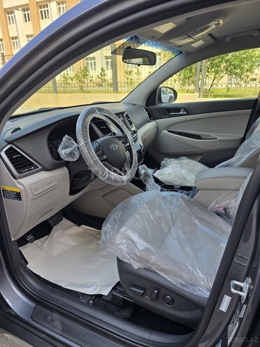 Hyundai Tucson-13