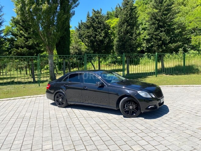 Mercedes E 250 4MATIC-2