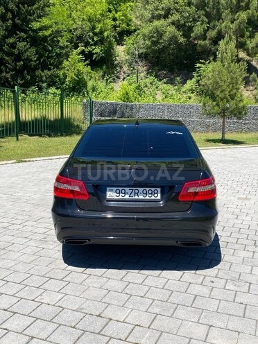 Mercedes E 250 4MATIC-8