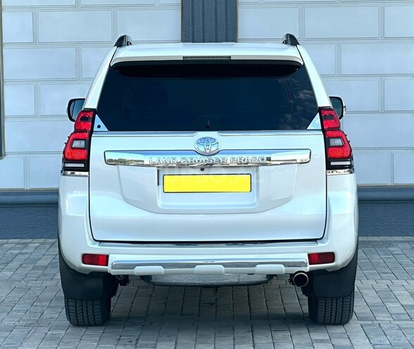 Toyota Land Cruiser Prado-6