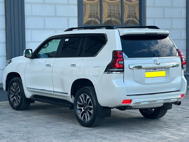 Toyota Land Cruiser Prado-5