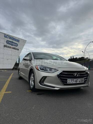 Hyundai Elantra-1