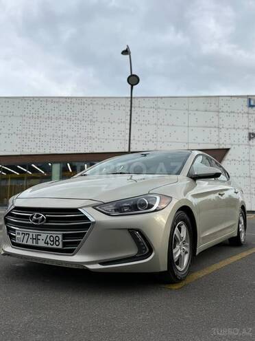 Hyundai Elantra-4